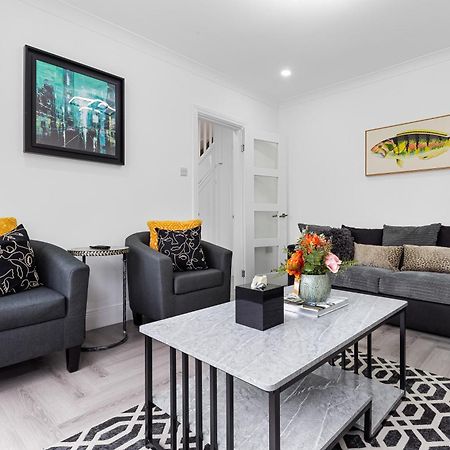 3 Bedroom House Close To Dartford Station Екстериор снимка